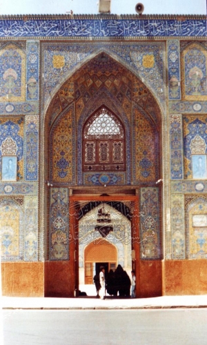 صور ةقديمه لمرقد الامام علي (عليه السلام )