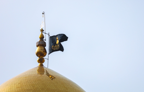 السلام على معذب في قعر السجون