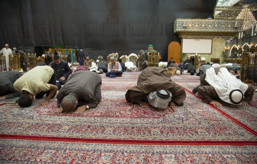  أجواء زيارة عاشوراء في الصحن العباسي الشريف