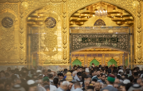  أجواء الزيارة في ليلة الجمعة عند مرقد أبي الفضل العباس (ع)