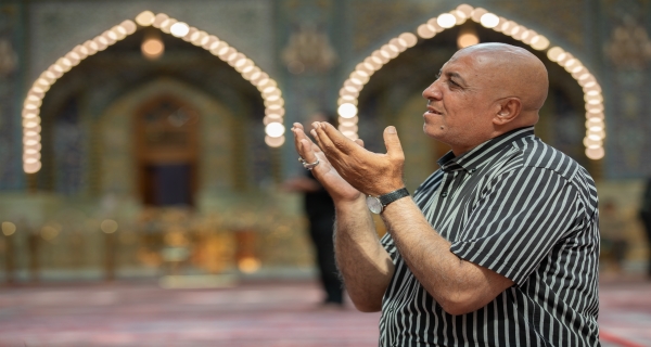 أجواء الدعاء في الصحن العباسي الشريف